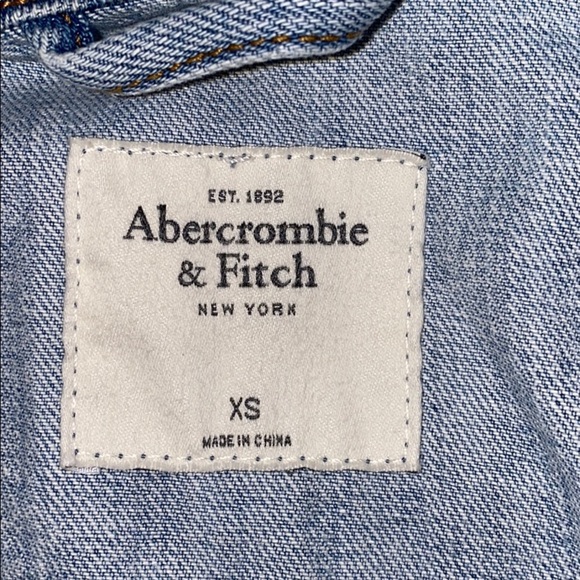 Abercrombie & Fitch Distressed Denim Vest XS - Picture 5 of 5